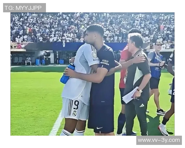 姆巴佩赞阿什拉夫社媒庆祝胜利引热议姆总点赞太牛了